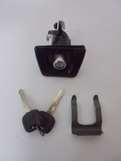 LAL Dicky Lock With Key (W/Patti) Maruti 800 Type-1