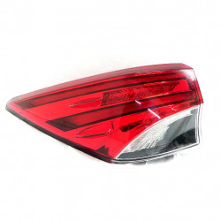 Latest Tail Light Lamp Assembly Fortuner Type 3 Left