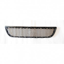 OE Type Bumper Grill Jaali Mahindra Logan (TYY)